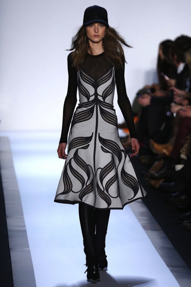 Hervé-Léger-by-Max-Azria-Fall-Winter-2013-2014-RTW-2-600x899