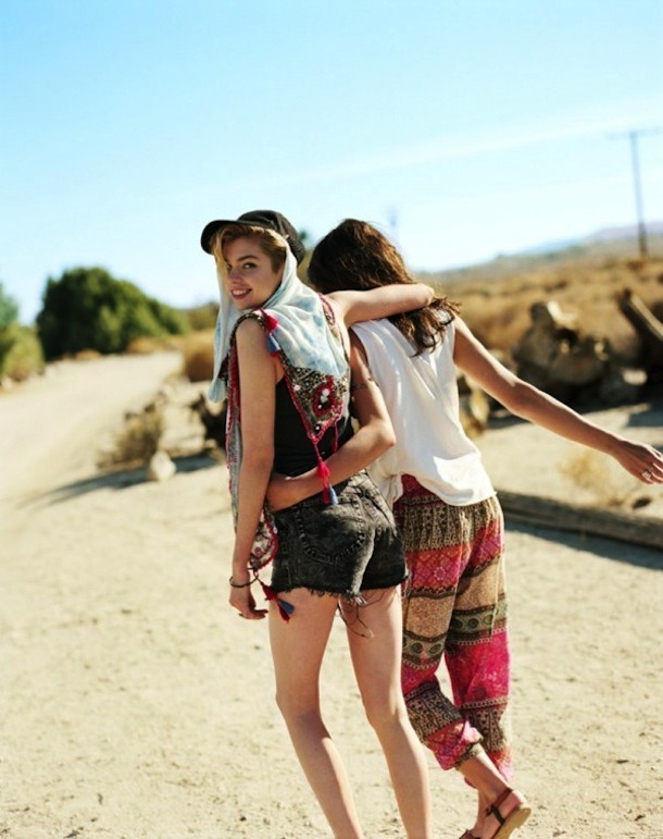 Urban-Outfitters-Festival-Lookbook-2013-designer.co.th-5